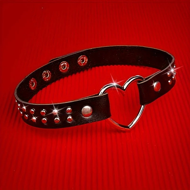 Collier femme cuir synthétique avec grand coeur et rivets Punk - GUAPPAA