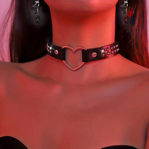 Collier femme cuir synthétique avec grand coeur et rivets Punk - GUAPPAA