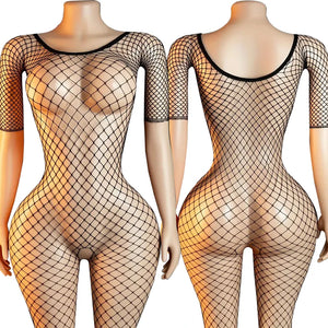 Lingerie ajourée La Collection Obscure, détail d’un modèle noir de la collection