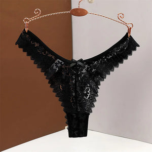 Les Trois Secrets, assortiment de trois strings en dentelle pour femme