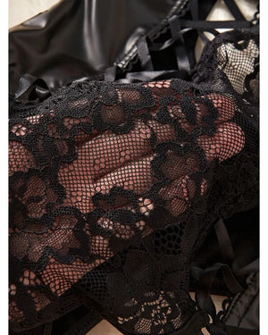 Body string dentelle et imitation cuir avec jarretières St-Jean - GUAPPAA