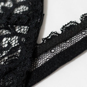 Lingerie en dentelle ensemble porte-jarretelles noir sexy La Bégude - GUAPPAA