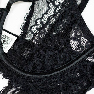 Lingerie en dentelle ensemble porte-jarretelles noir sexy La Bégude - GUAPPAA
