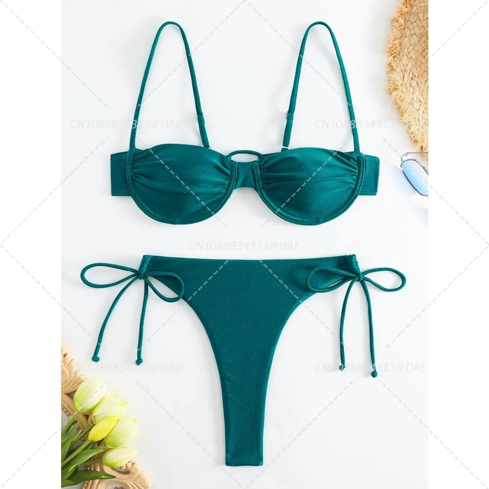 Bikini Cala Colorada rouge avec construction deux pièces à armatures signé Guappaa