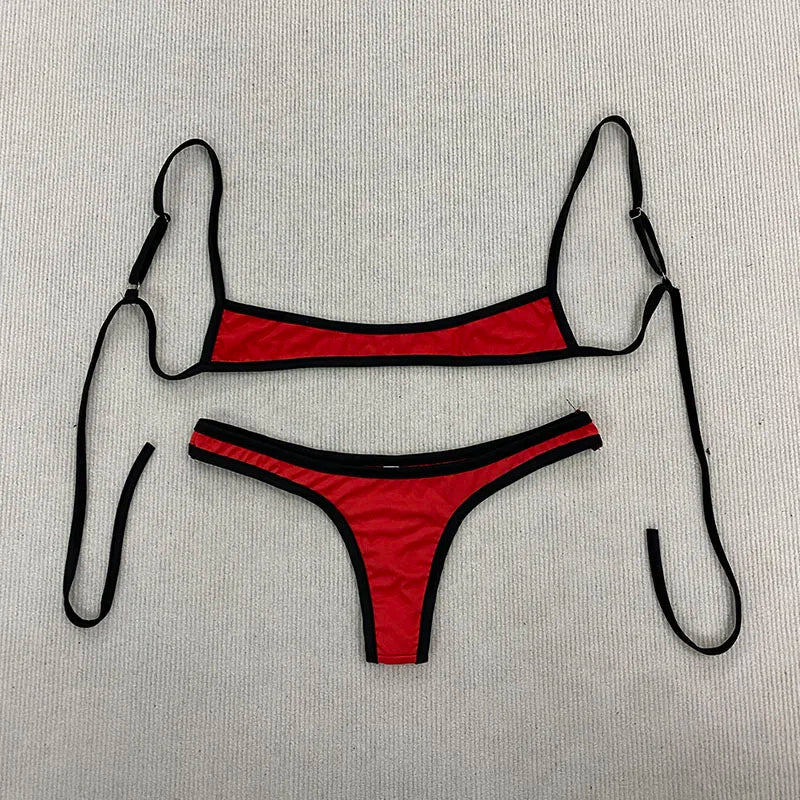 Bikini Alicante rouge deux pièces avec détails à lacets, silhouette graphique de vacances, Guappaa