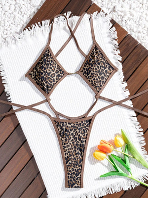 Maillot de bain une pièce tanga imprimé léopard La Fauve, liserés marron