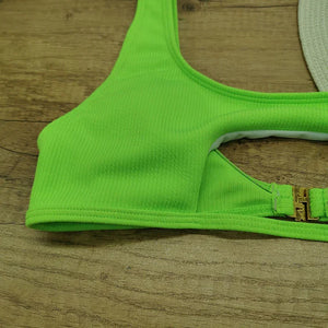 Maillot de bain deux pièces taille haute string tanga décolleté inversé Daytona - GUAPPAA