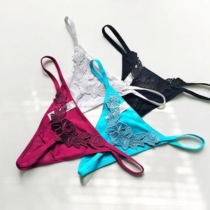 XS-XXL Micro string ficelle satiné dentelle fleurie au dos Fendra - GUAPPAA
