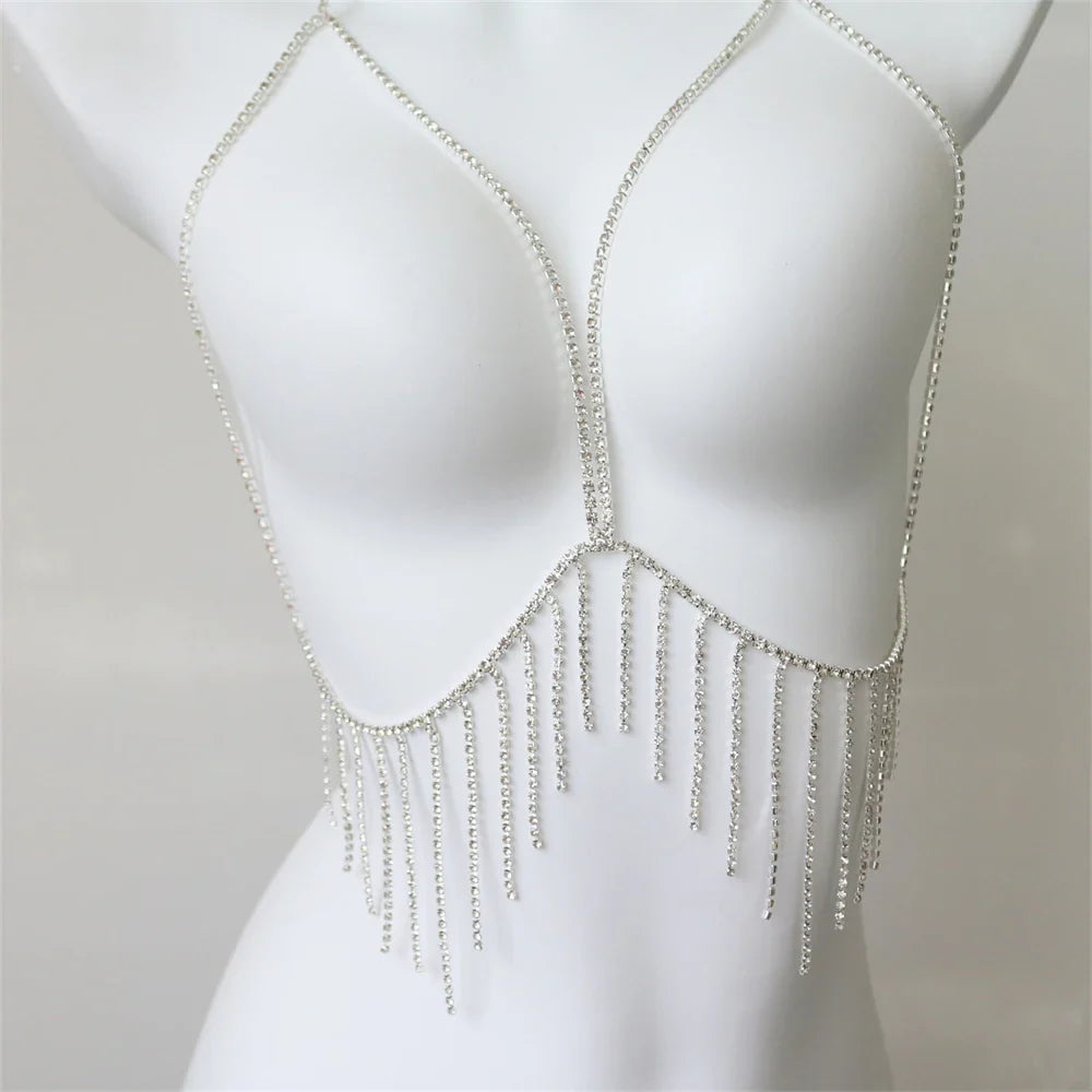 Chaîne de soutien-gorge en cristal avec pompon scintillant et finition plaqué argent