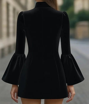 Robe tailleur cintrée unie col montant manches évasées Le Tempérament - GUAPPAA