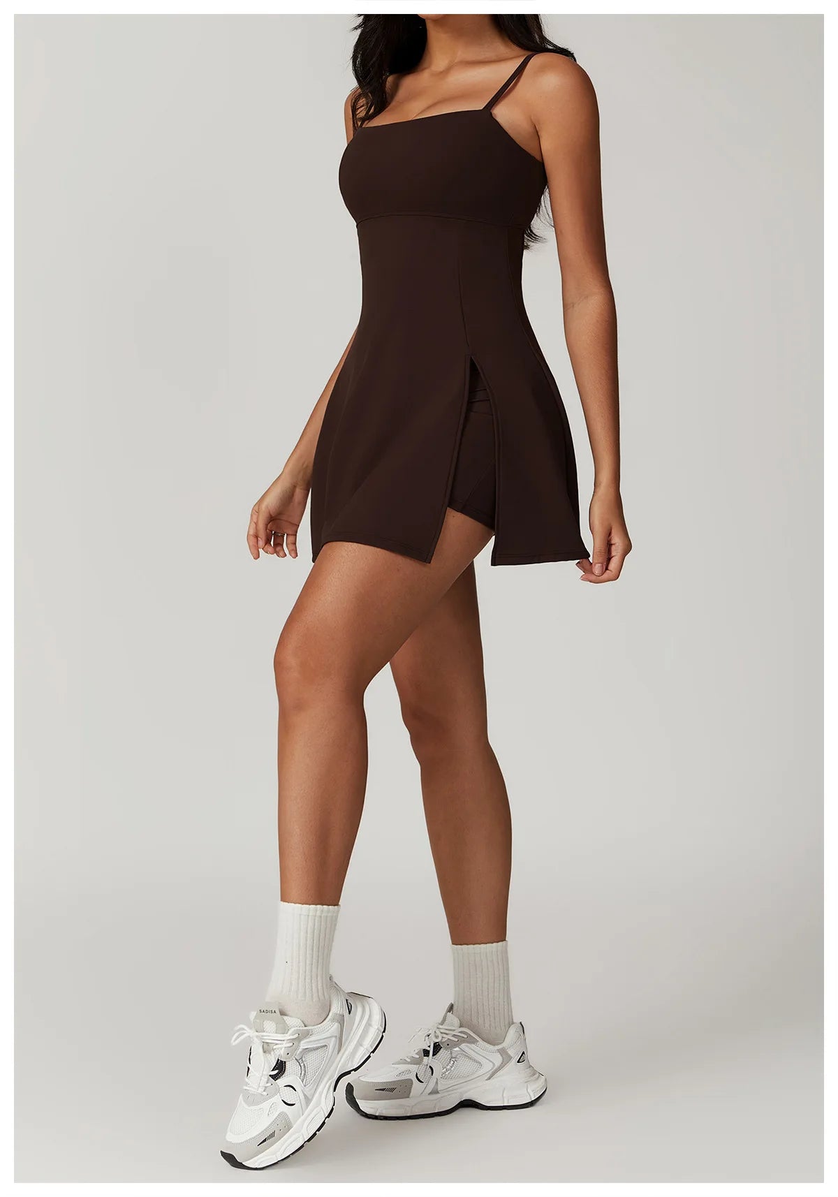 Robe short de tennis et de ville sport chic femme élégante Terre Battue - GUAPPAA