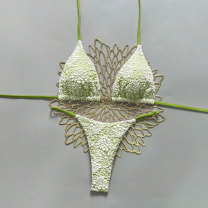 Détail du bas string taille basse du bikini femme L’Onde Azur en polyester