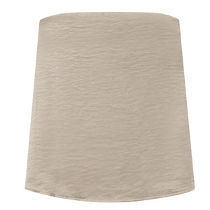 Top bustier La Ligne Satinée porté avec pantalon coordonné