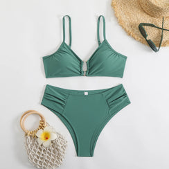 L’Épure Chromatique, maillot deux pièces uni pour plage et vacances
