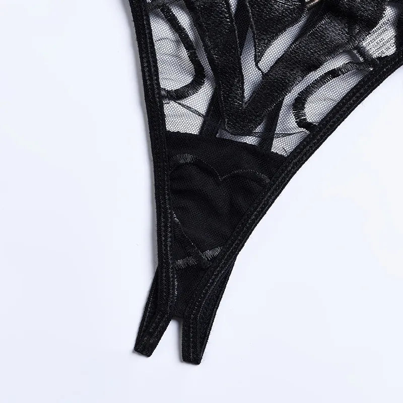 Dessous sexy en dentelle motif coeur ensemble trois pièces Supplice - GUAPPAA