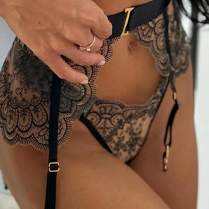 Ensemble de lingerie dentelle cinq pièces sexy Un Regard - GUAPPAA