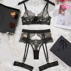 Ensemble de lingerie dentelle cinq pièces sexy Un Regard - GUAPPAA