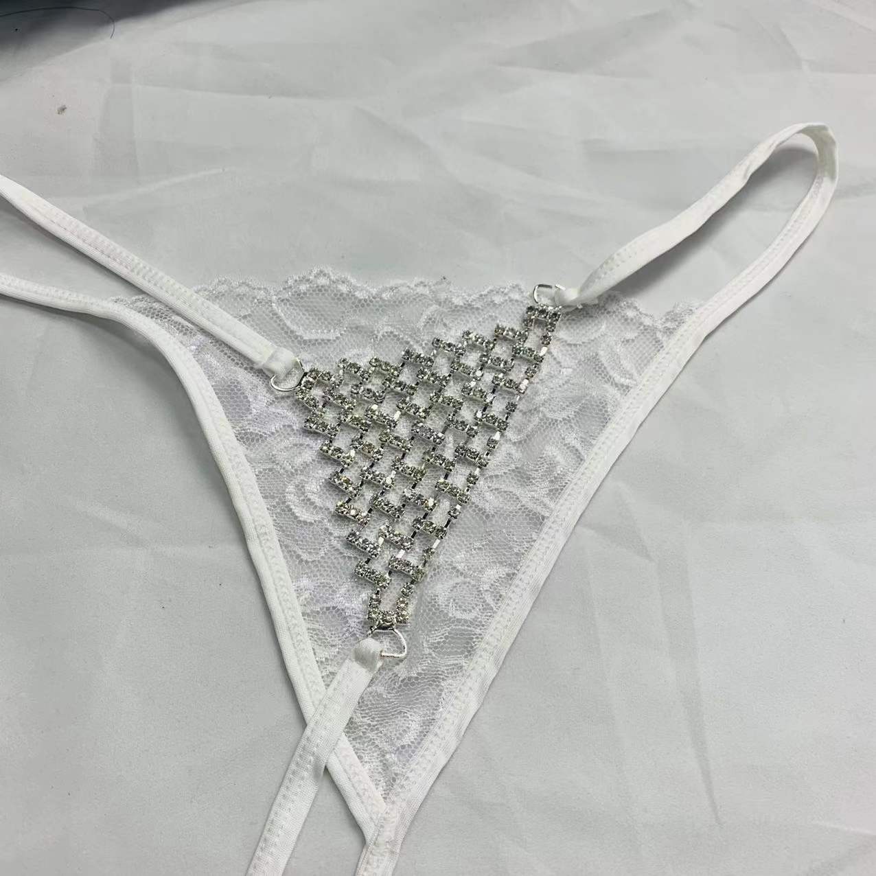 Micro string ficelle à strass sexy femme Locace - GUAPPAA