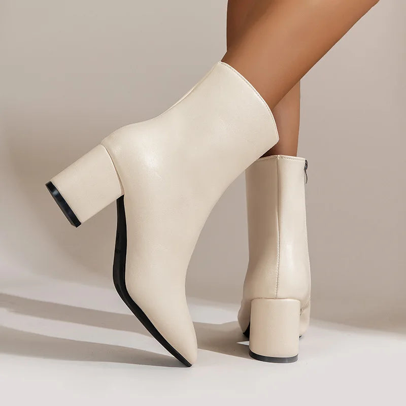 Bottines à talons femme vernies zippées à talon large bout rond pointu St-Eléonore - GUAPPAA