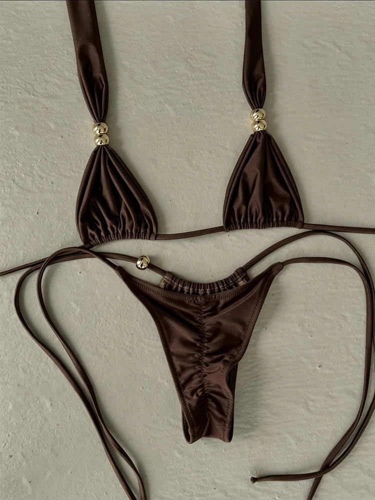 Présentation des deux modèles du micro bikini Dénia