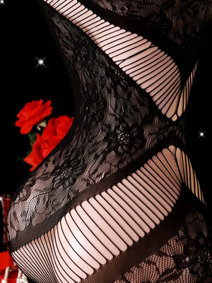 Lingerie multi-modèles La Collection Obscure, présentation d’une autre coupe noire