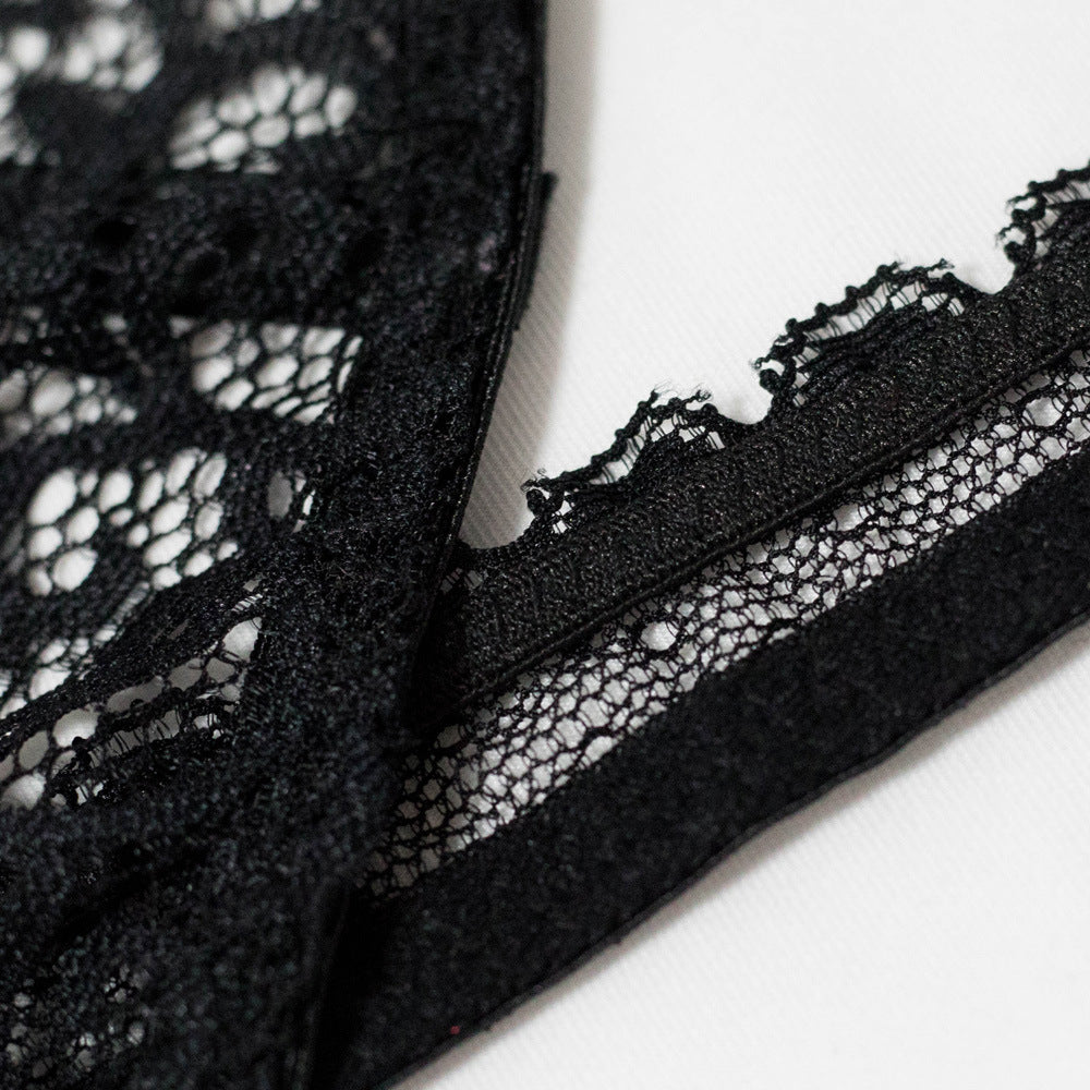 Lingerie en dentelle ensemble porte-jarretelles noir sexy La Bégude - GUAPPAA