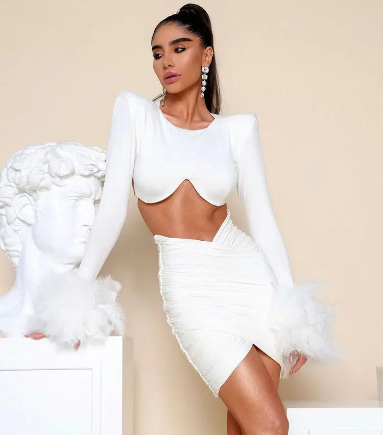 Jupe et crop-top à épaulettes et plumes tenue chic Azaela - GUAPPAA