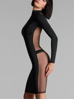 Présentation générale de la robe noire moulante à transparence La Ligne Sombre