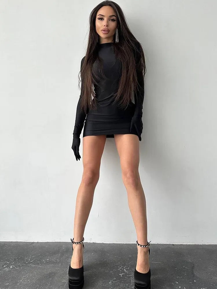 Petite robe noire sexy moulante avec gants intégrés Shatta Party - GUAPPAA