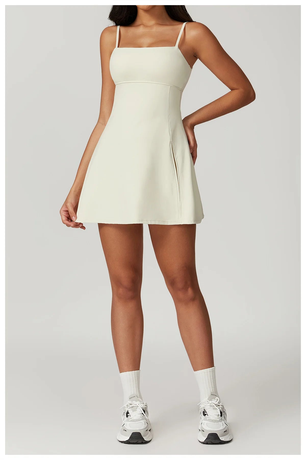 Robe short de tennis et de ville sport chic femme élégante Terre Battue - GUAPPAA