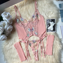 Vue de face de l’ensemble lingerie brodé L’Arabesque Fine pour femme
