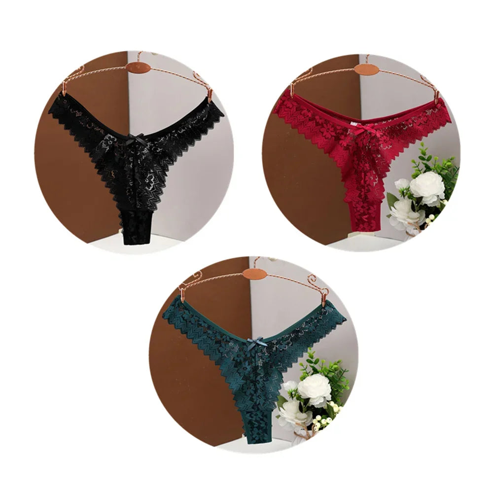 Lot Les Trois Secrets, assortiment noir bordeaux et vert de strings taille basse