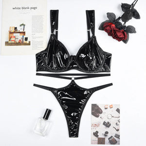 Finition noire lumineuse de La Nocturne Vernie