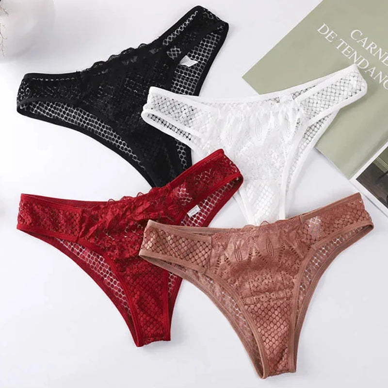 String dentelle Le Voile Doux, présentation du coloris rouge pour femme