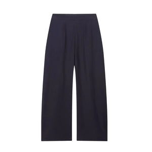 Pantalon La Ligne Ample, présentation du coloris vert kaki et des plis
