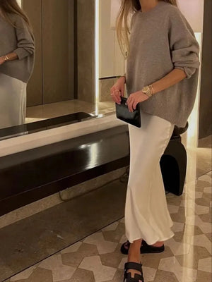 Jupe midi Le Reflet Serein beige au fini satiné et taille haute