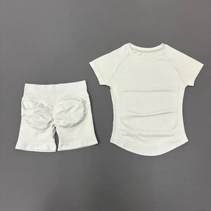 Présentation des coloris de l’ensemble fitness deux pièces L’Élan Souple
