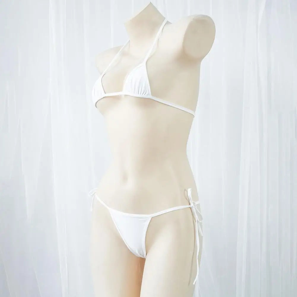 Vue de face du micro bikini L’Épure Contraste sans rembourrage ni armatures