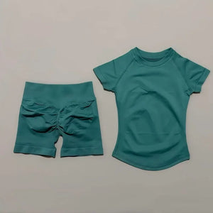 Ensemble L’Élan Souple bleu encre avec top col rond et short élastique