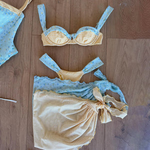 Haut à armatures du bikini floral Cala Serena