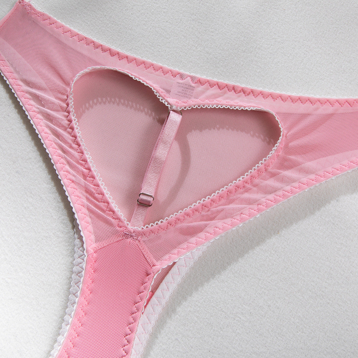 Lingerie sexy soutien-gorge balconnet string porte-jarretelles nippie's Saint Sauveur - GUAPPAA