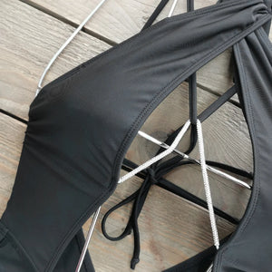 Maillot de bain trikini tanga sexy col croisé Deia - GUAPPAA