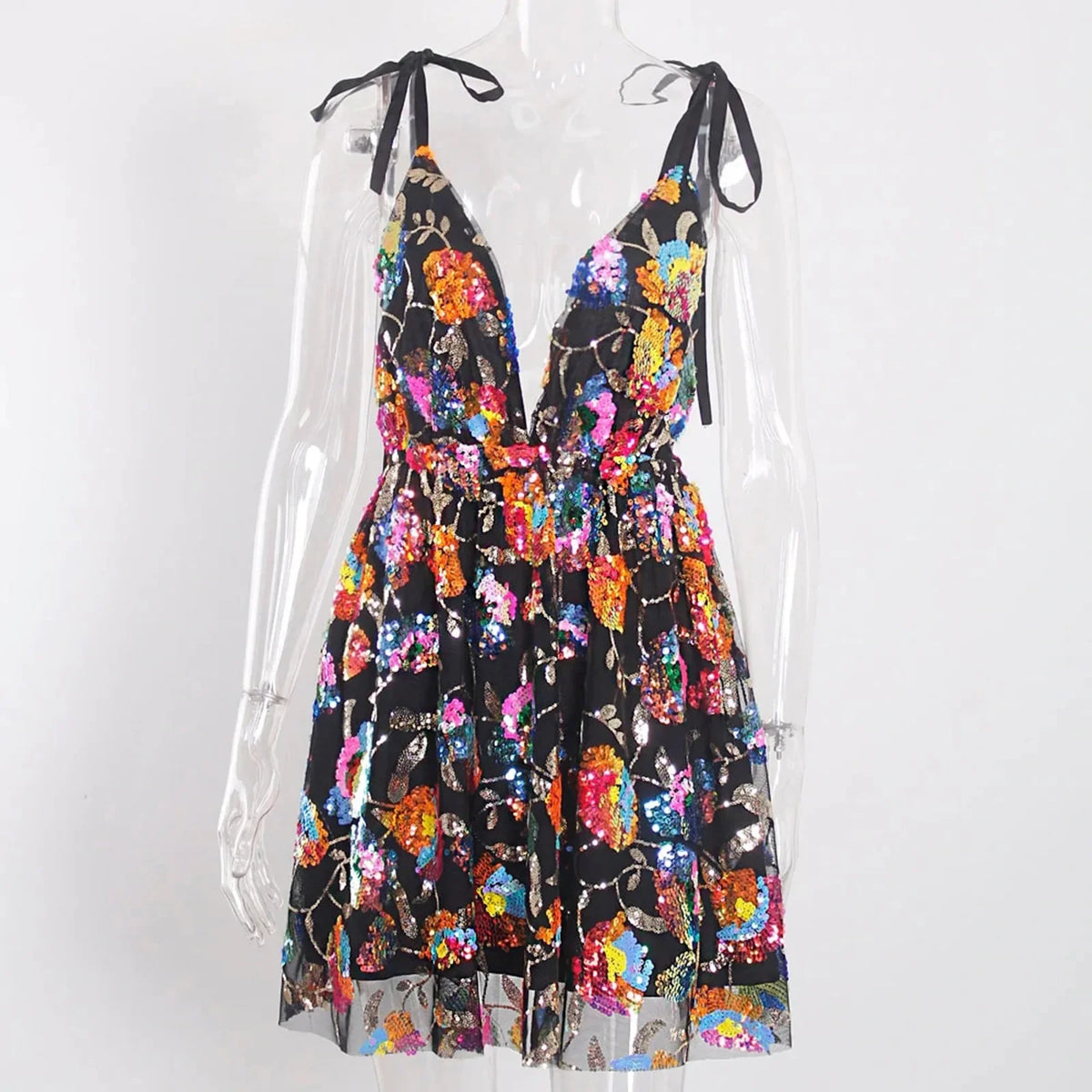 Vue de face de la robe imprimée La Fleur Vive avec col en V et coupe ajustée pour femme