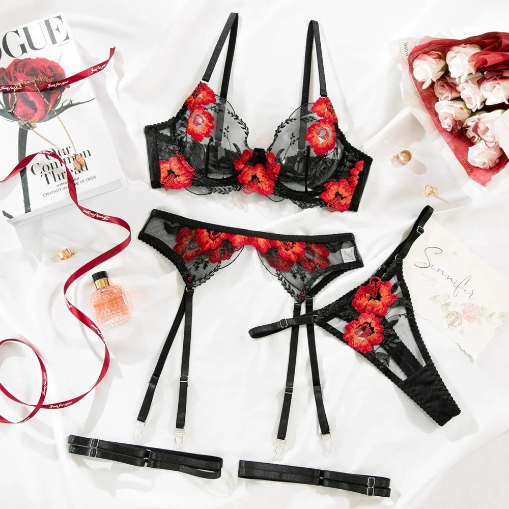 La Fleur Fine, détail du soutien-gorge push-up à armatures et de la broderie florale