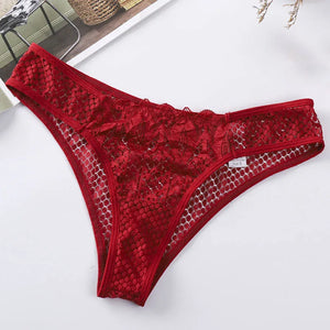 String dentelle Le Voile Doux, détail d’une variante colorée de la gamme