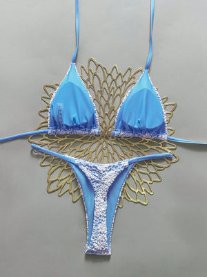 Vue de face du micro bikini femme L’Onde Azur avec haut licou sans armatures et coussinets