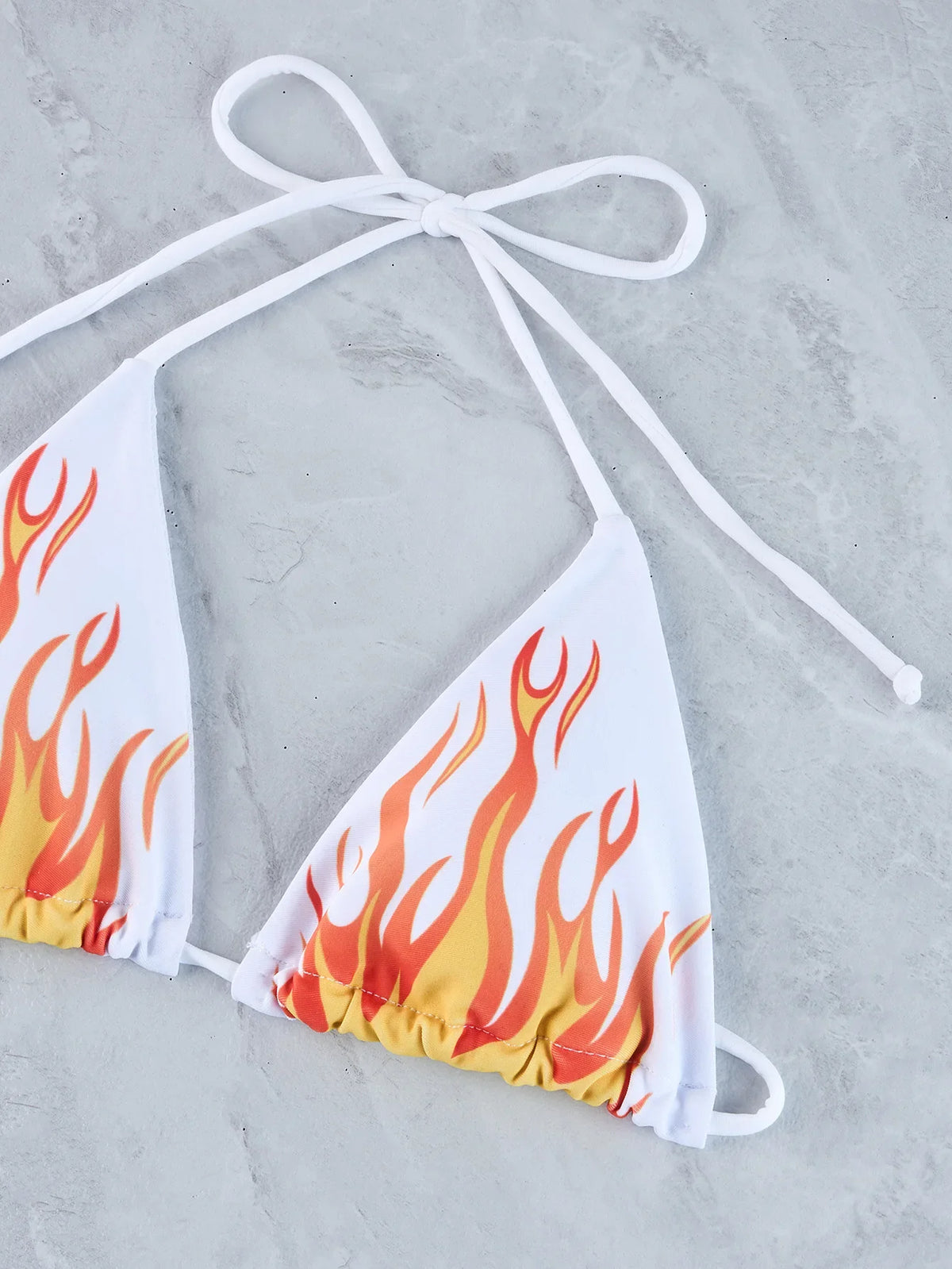 Imprimé flamme noire du micro bikini Alicante