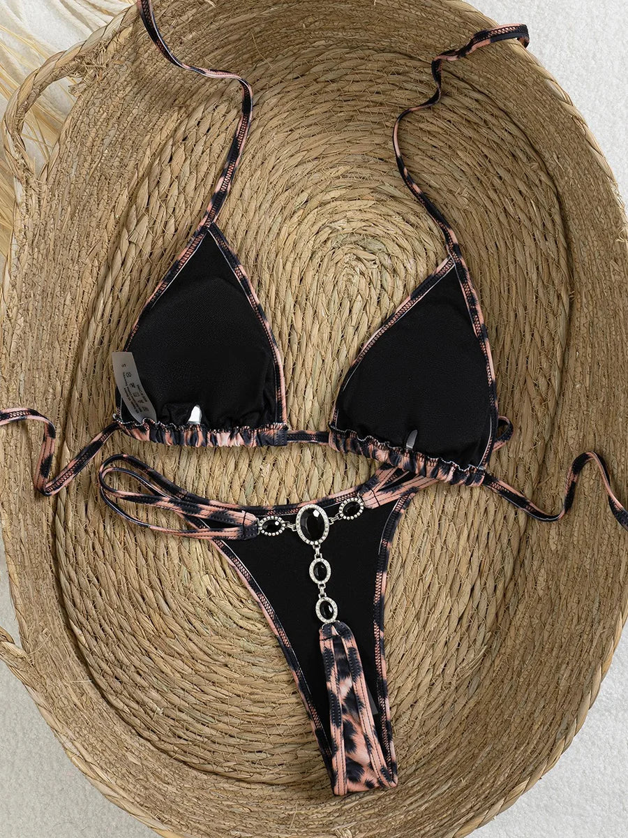 Bikini Cala Diamante dans ses variantes colorées pour une silhouette balnéaire Guappaa