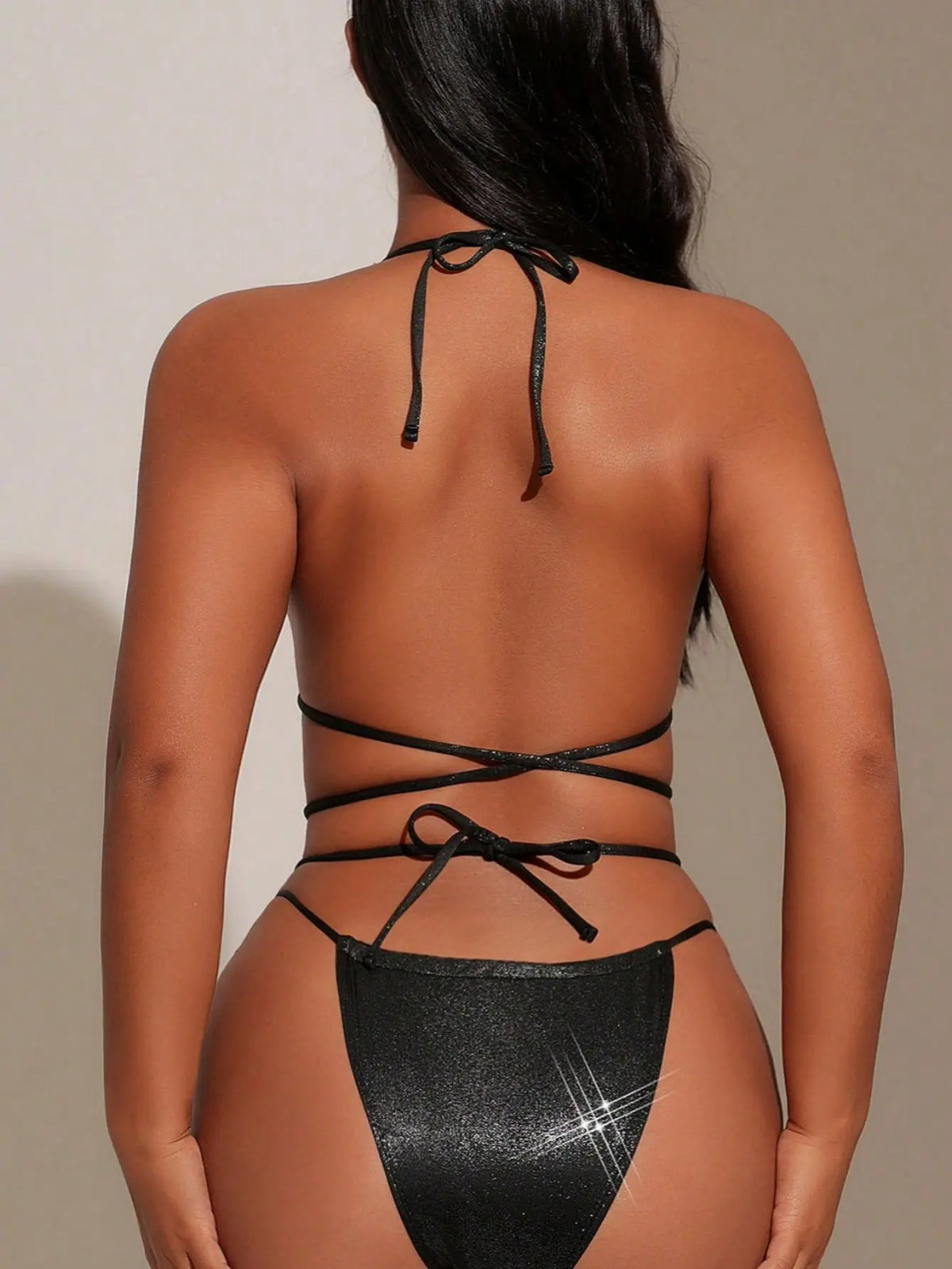 Maillot deux pièces Portofino noir à liens croisés et coupe tanga, vue produit Guappaa 03