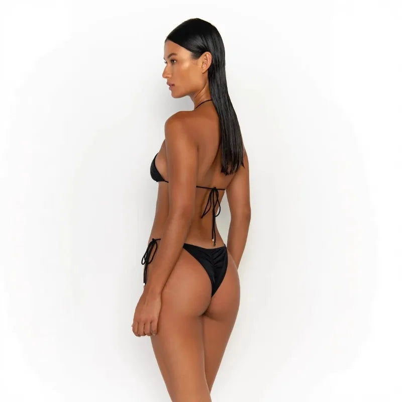 Bikini Marbella avec haut à nouer et découpes latérales, silhouette de vacances au soleil, Guappaa